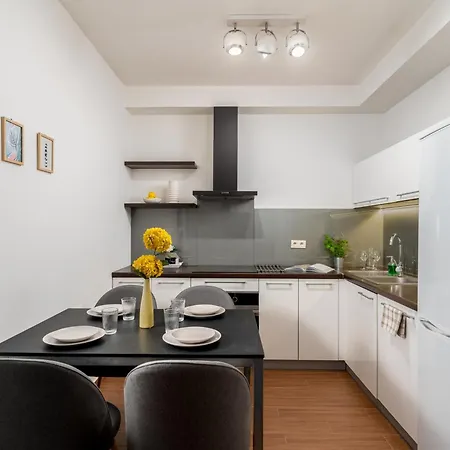 Modern Apartments II With Free Underground Parking Krakow Exterior photo