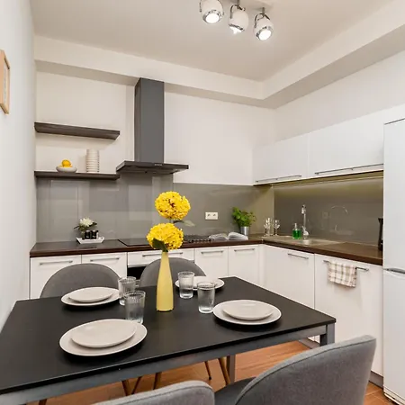 Modern Apartments II With Free Underground Parking Krakow Exterior photo
