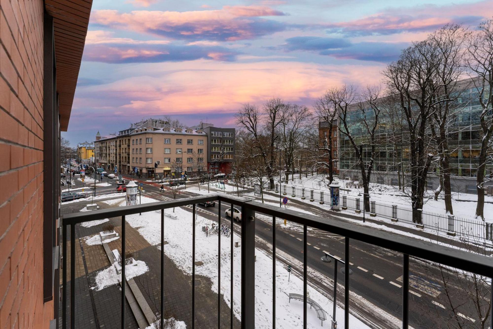 Modern Ii With Free Underground Parking Apartment Krakow